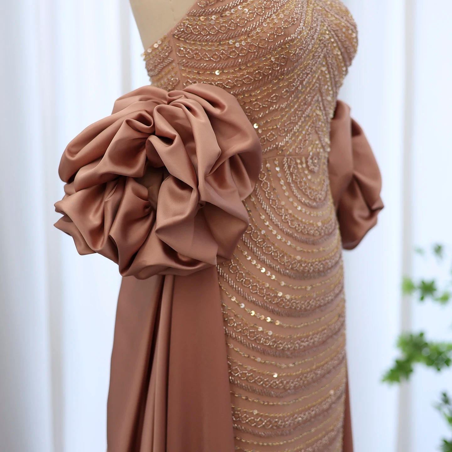 Luxury Arabic Dusty Rose Evening Dresses with Cape